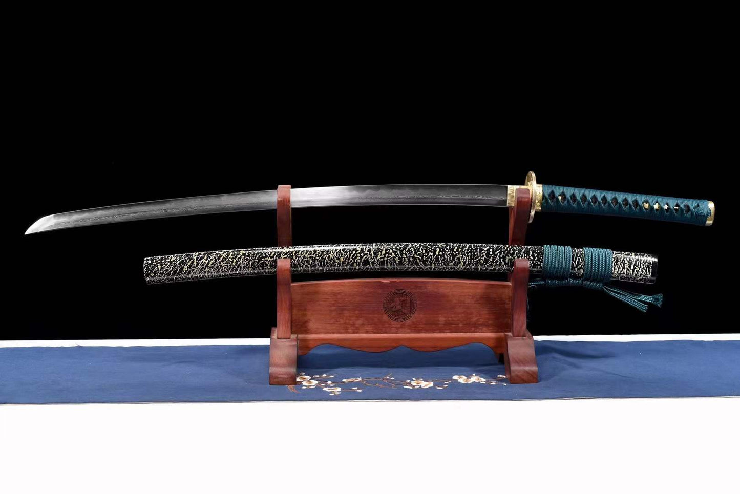Hand Forged Japanese Samurai Katana Dark Pattern Steel