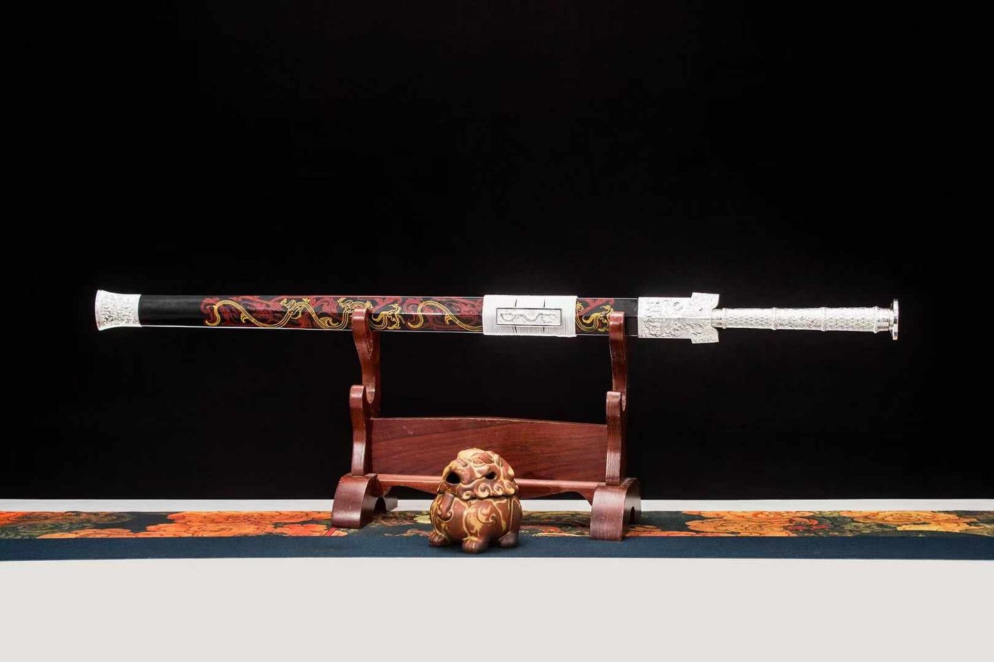 Northern Abyss Lacquered Scabbard Openwork Han Sword