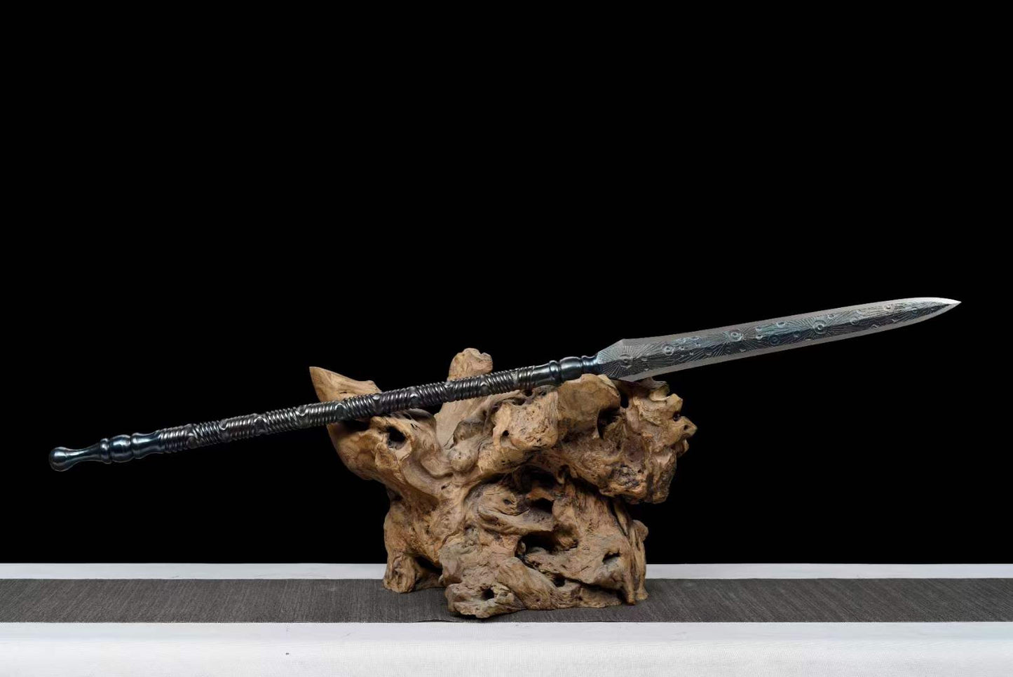 Handmade Overlord Gun Turn Pattern Steel One-piece forging